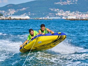 Donut Boat en la Ría de Vigo, Galicia