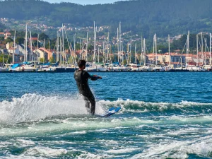 Skí Náutico en la Ría de Vigo, Galicia