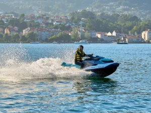 BONO REGALO: Ruta en Moto de Agua en la Ría de Pontevedra: "Francis Drake" para 1 persona