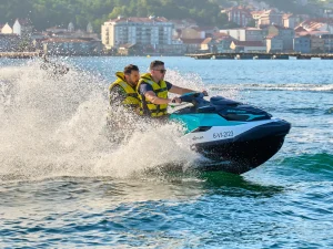 BONO REGALO: Ruta en Moto de Agua en la Ría de Vigo: "Ruta de los Dioses - Islas Cíes" para 2 personas