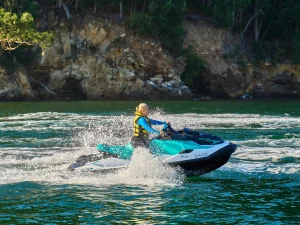 BONO REGALO: Ruta en Moto de Agua en la Ría de Pontevedra: "Porta do Inferno" para 2 persona