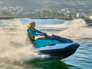Bono Regalo: Ruta en Moto de Agua en la Ría de Vigo: "Ría de Vigo" para 2 persona