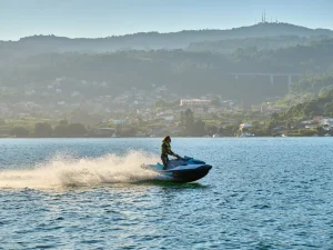 BONO REGALO: Ruta en Moto de Agua en la Ría de Pontevedra: "Marinus" para 1 persona