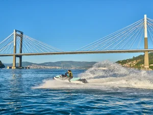 Bono Regalo: Ruta en Moto de Agua en la Ría de Vigo: "Ría de Vigo" para 1 persona