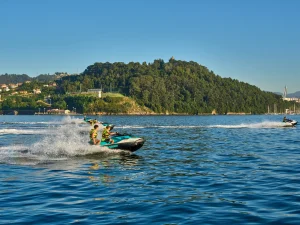 BONO REGALO: Ruta en Moto de Agua en la Ría de Vigo: "Low Cost" para 1 persona