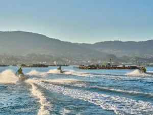BONO REGALO: Ruta en Moto de Agua en la Ría de Vigo: "Ruta de los Dioses - Islas Cíes" para 1 persona